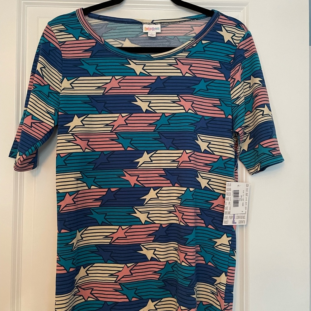 Lularoe NWT GIGI TOP LARGE